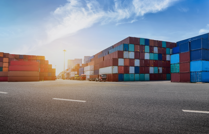 Auditores Fiscais da Receita Federal iniciam greve nacional e Operação-Padrão nas alfândegas.